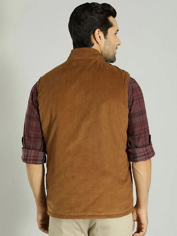 Men Solid Sleeveless Gilet Jacket