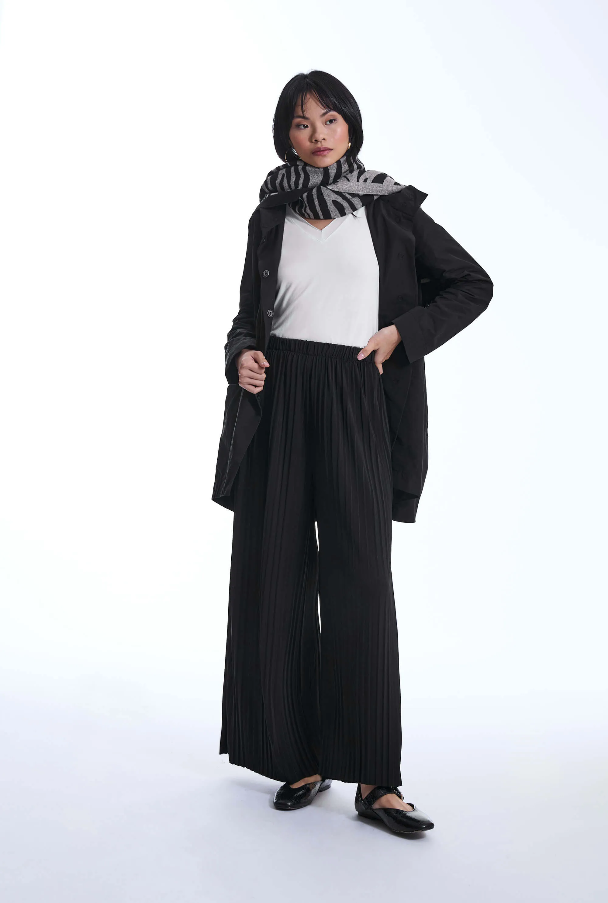 Pleated Black Trousers