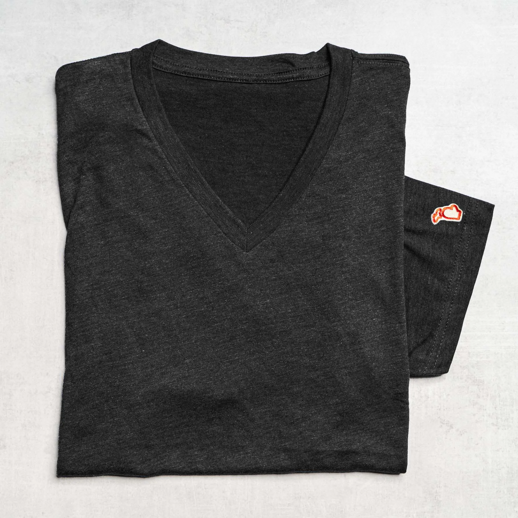 THE CLASSIC V-NECK (UNISEX)