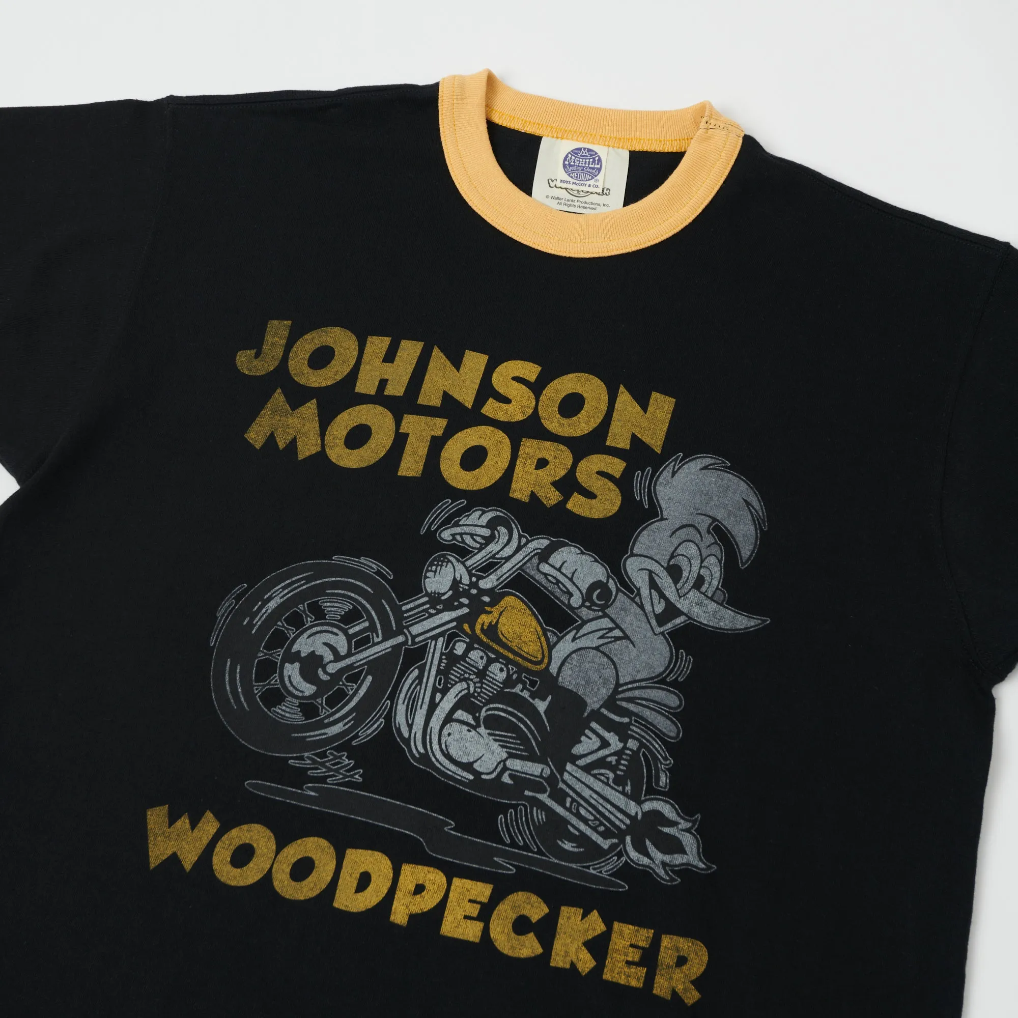 TOYS McCOY TMC2220 'Jomo' Woody Woodpecker Tee - Black/Yellow