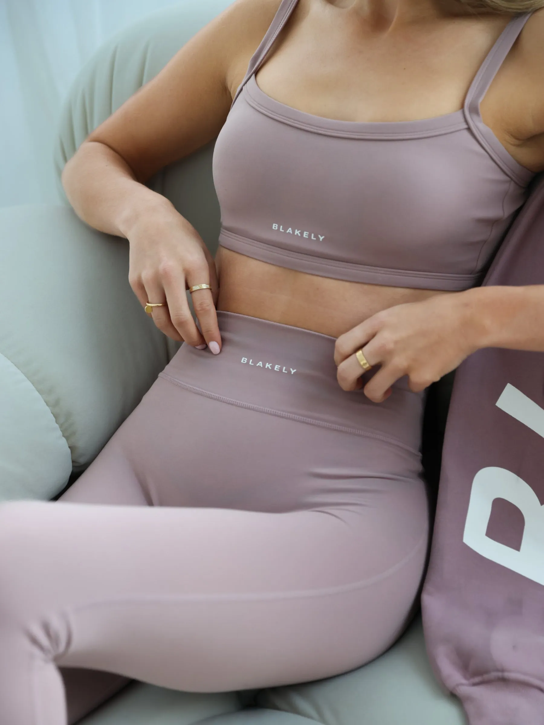 Ultimate Sports Bra & Leggings Set - Dusty Pink