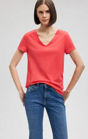 V-NECK T-SHIRT IN POINSETTIA