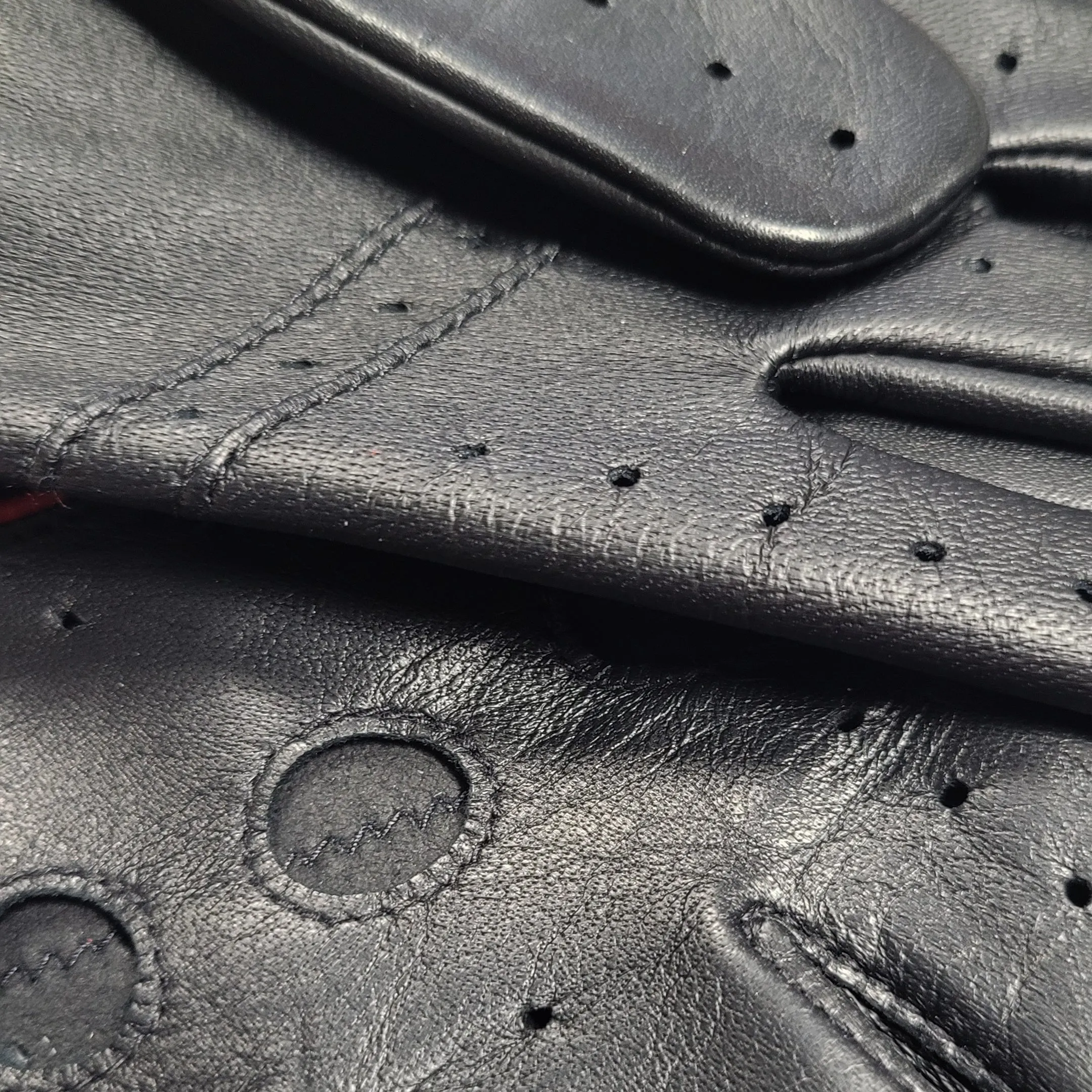 V-Series Driving Gloves - Men